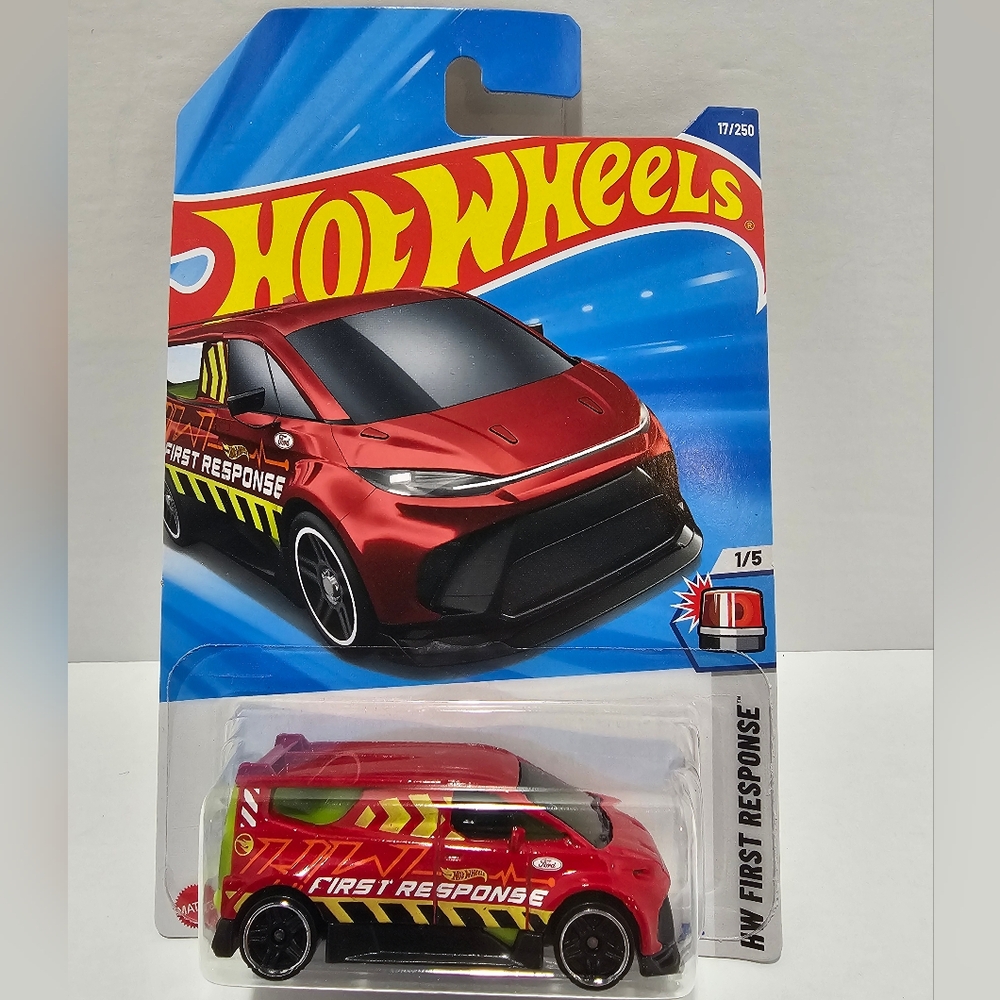 *Special Offer* Hot Wheels Treasure Hunt Ford Performance Supervan 4